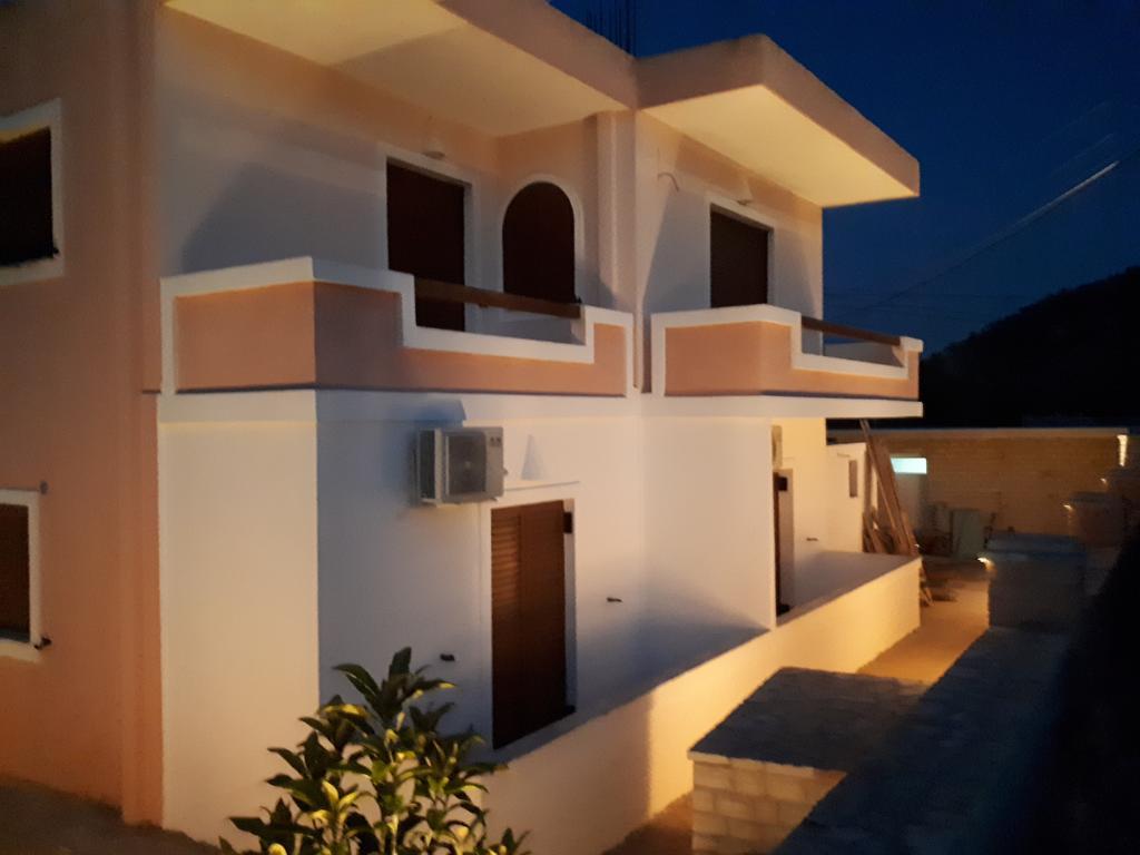Mihal Suites Sarandë Habitación foto